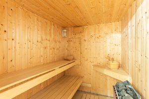 Photo 17- click for photo gallery